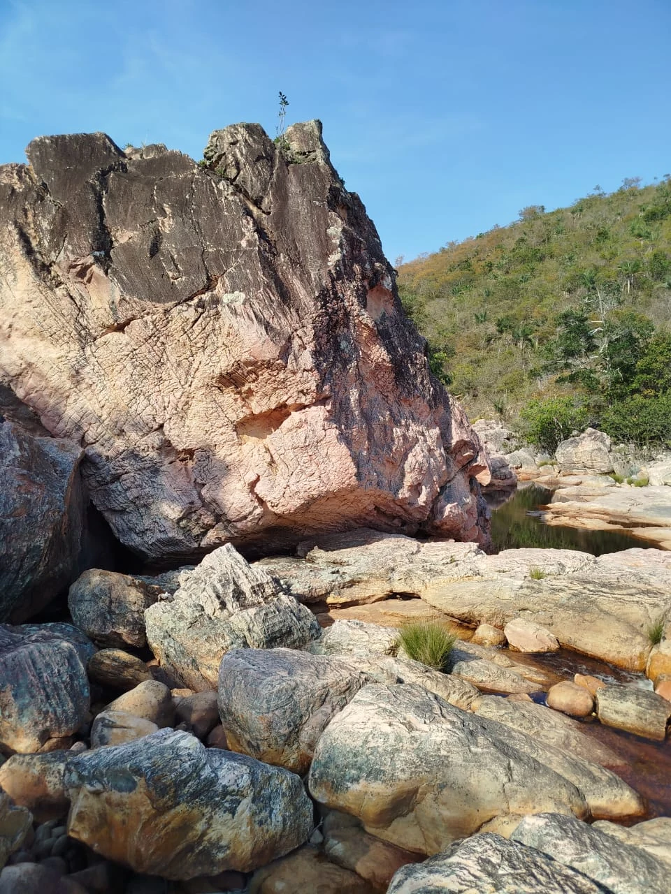Piedras y caminos — registro de campo 22.